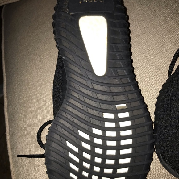 Yezzys!! Authentic - Picture 4 of 4